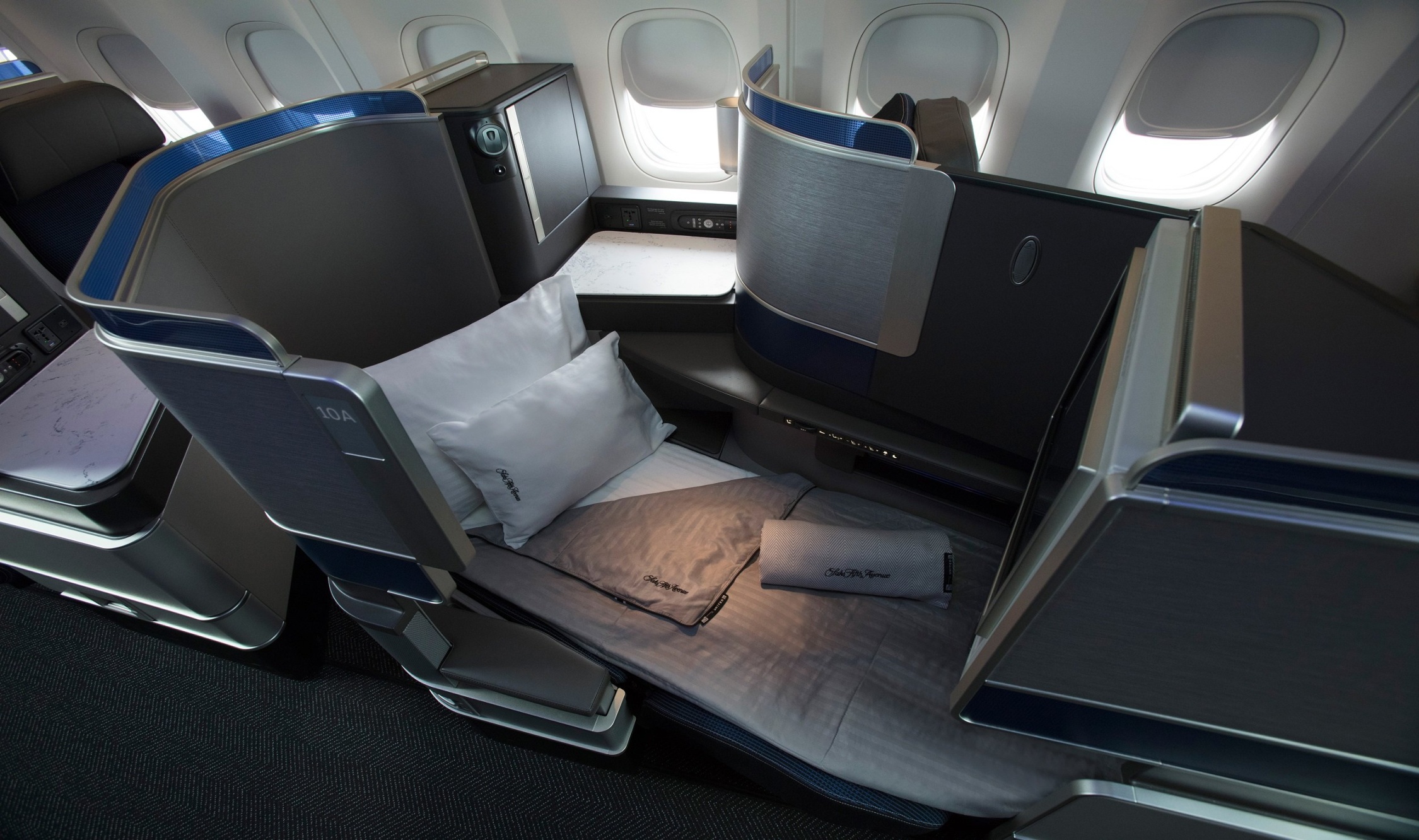 READER REVIEW: United Airlines B- Business Class review Los