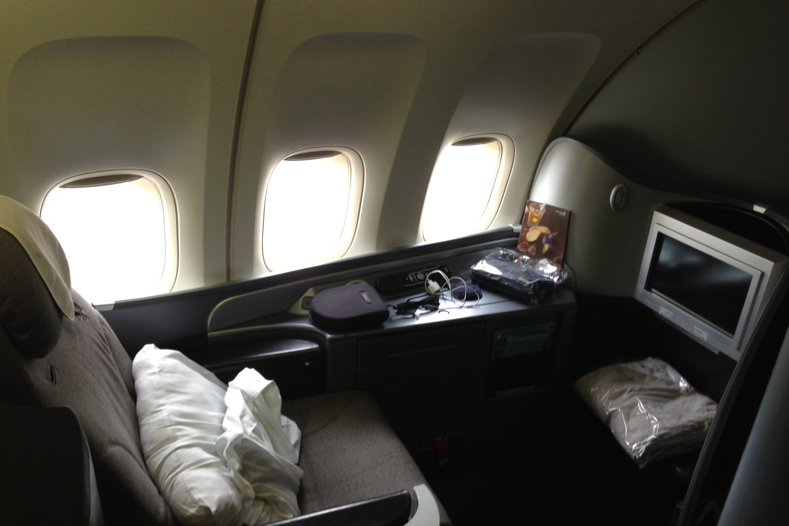 Review: United Global First Class Sydney to San Francisco - Points